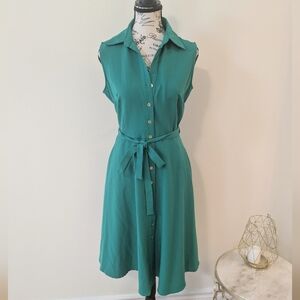 Sleeveless Green Button-Down Dress